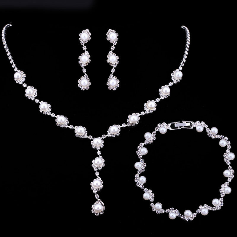 Luxury Shiny Rhinestone & Pearl Necklace, Bracelet and Earrings Jewelry Set