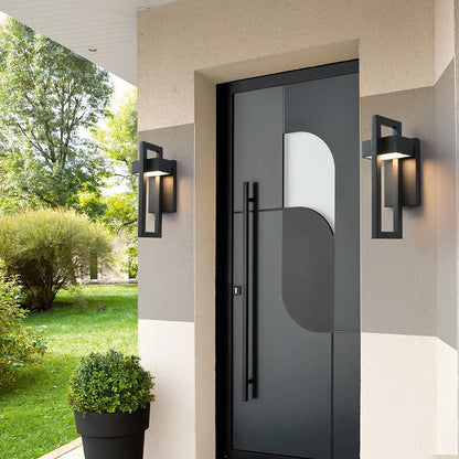 Outdoor wall lamp